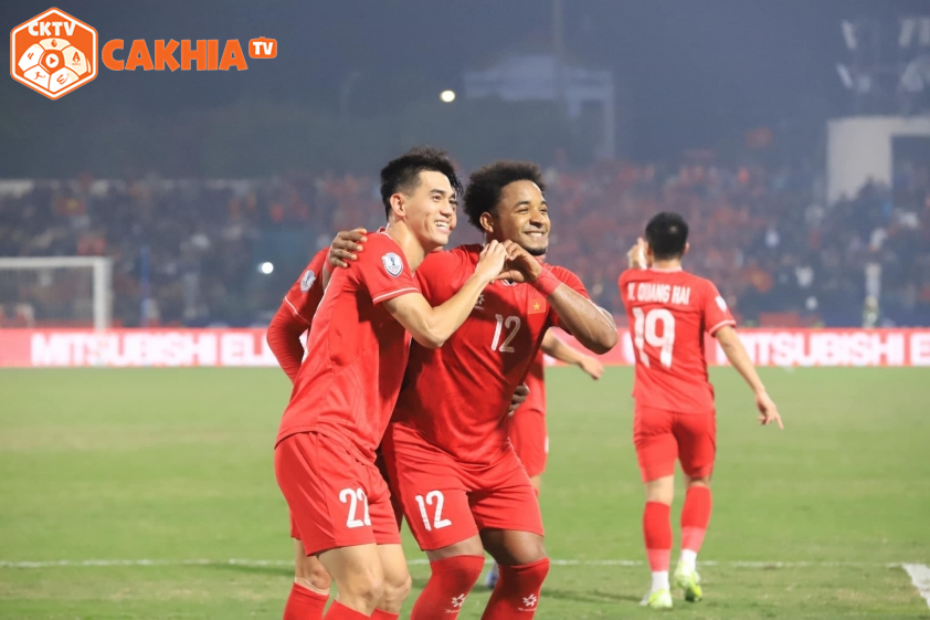 Tiến Linh sẽ đấu giá tấm huy chương hiếm để làm từ thiện Tiến Linh sẽ đấu giá tấm huy chương hiếm để làm từ thiện